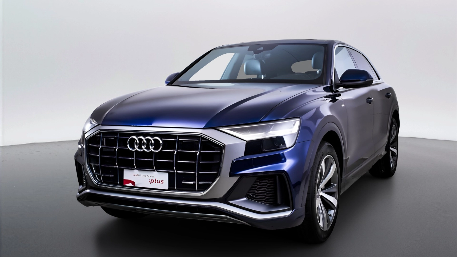 img-0 Audi Q8 Audi AU-U70886