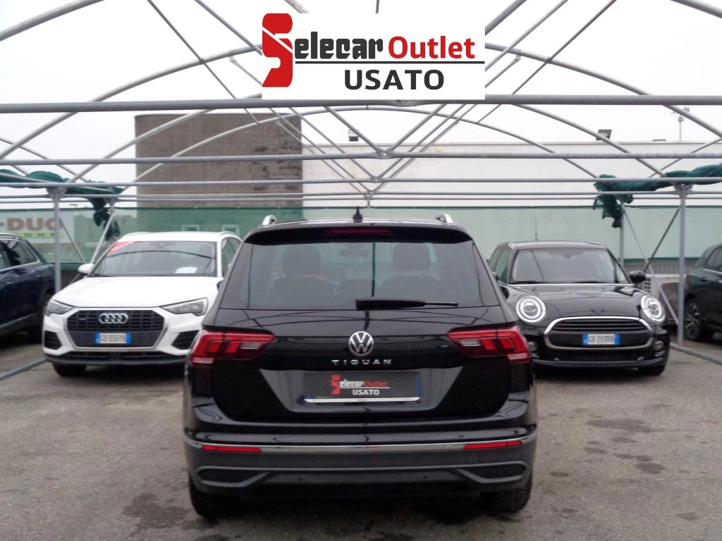 img-4 Volkswagen Tiguan Volkswagen SE-U78393