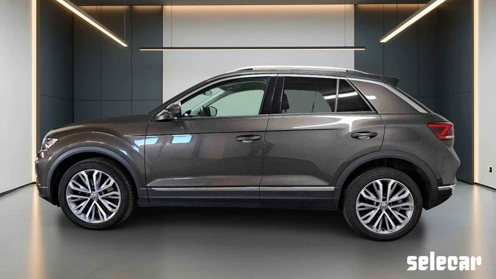 img-1 Volkswagen T-Roc Volkswagen SE-U69960