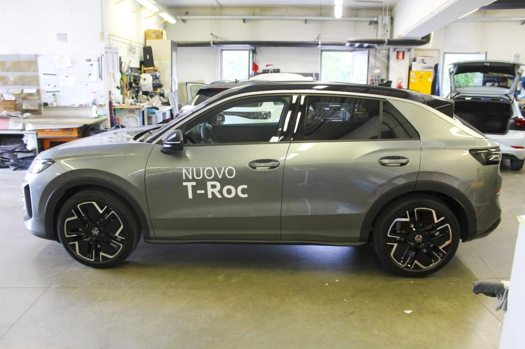 img-2 Volkswagen T-Roc Volkswagen AU-N190452