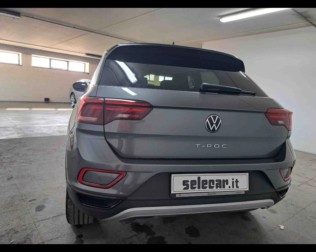 img-3 Volkswagen T-Roc Volkswagen SE-U79520