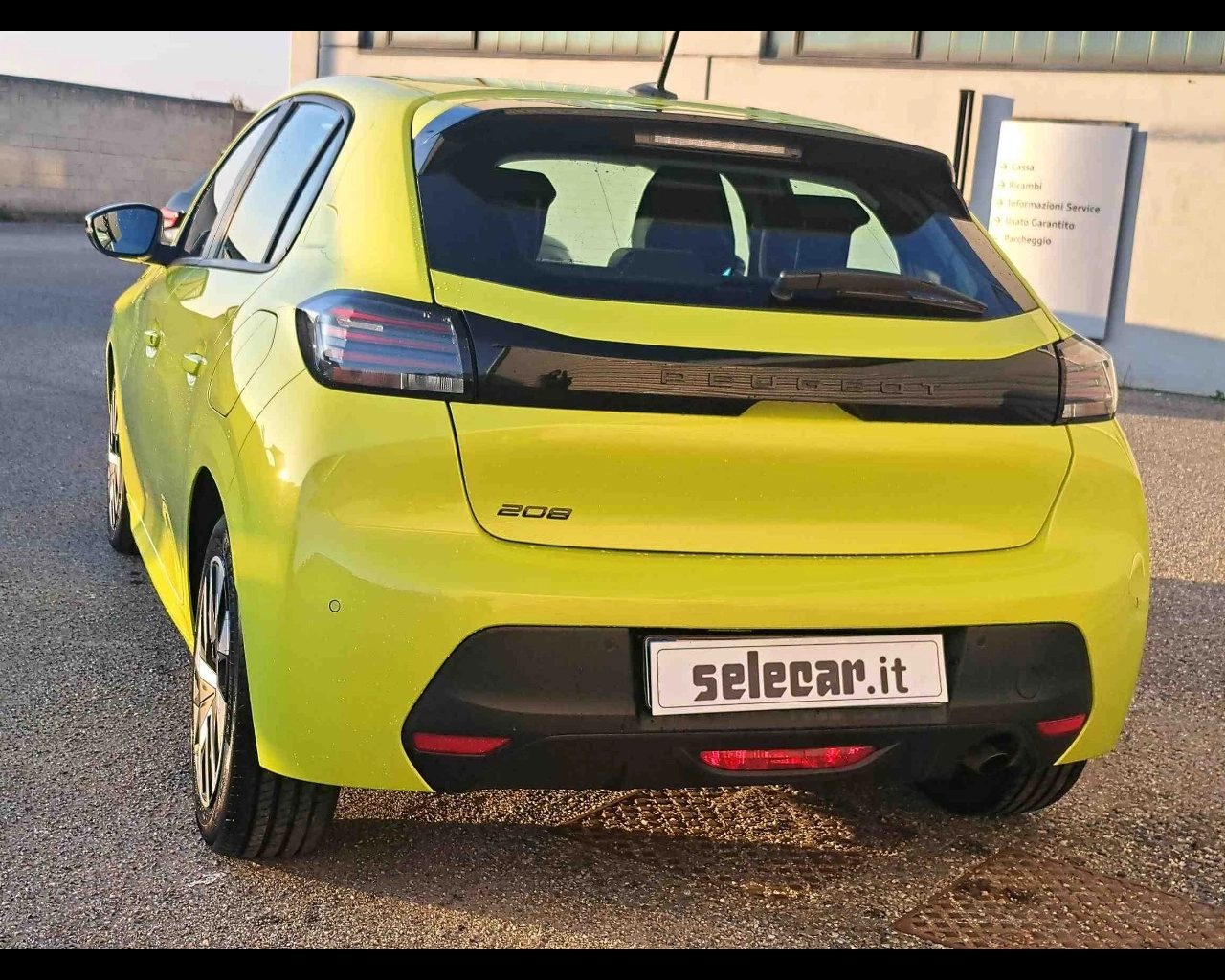 img-2 Peugeot 208 Peugeot SE-U77712