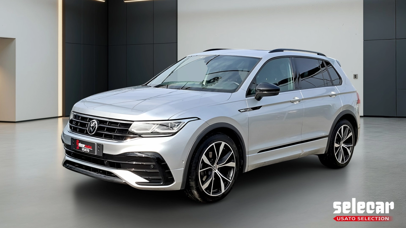 img-0 Volkswagen Tiguan Volkswagen SE-U78518