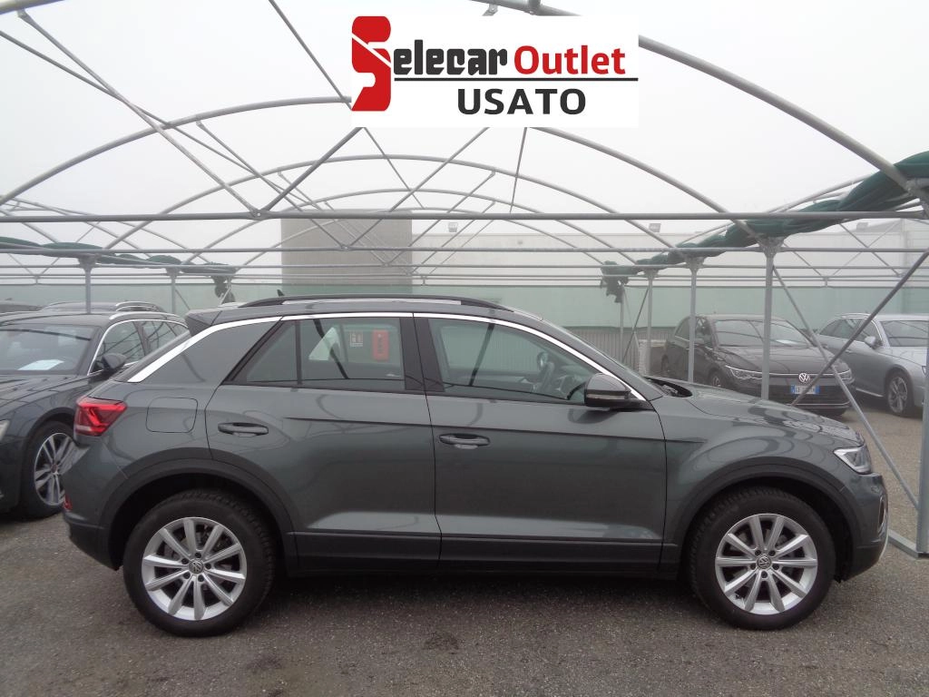 img-2 Volkswagen T-Roc Volkswagen SE-U78214
