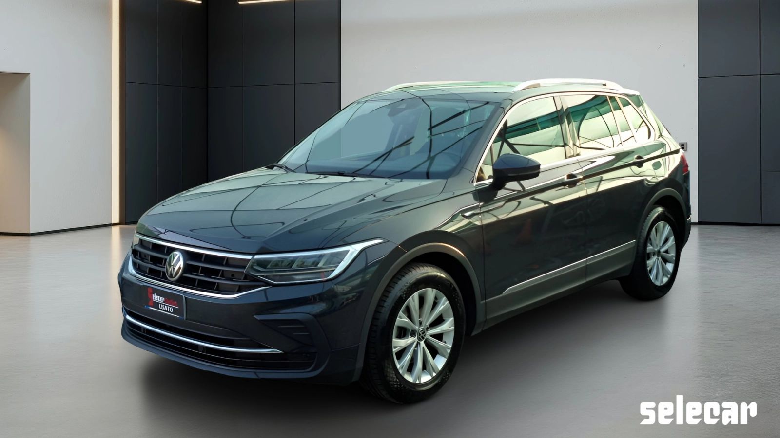 img-0 Volkswagen Tiguan Volkswagen SE-U75391