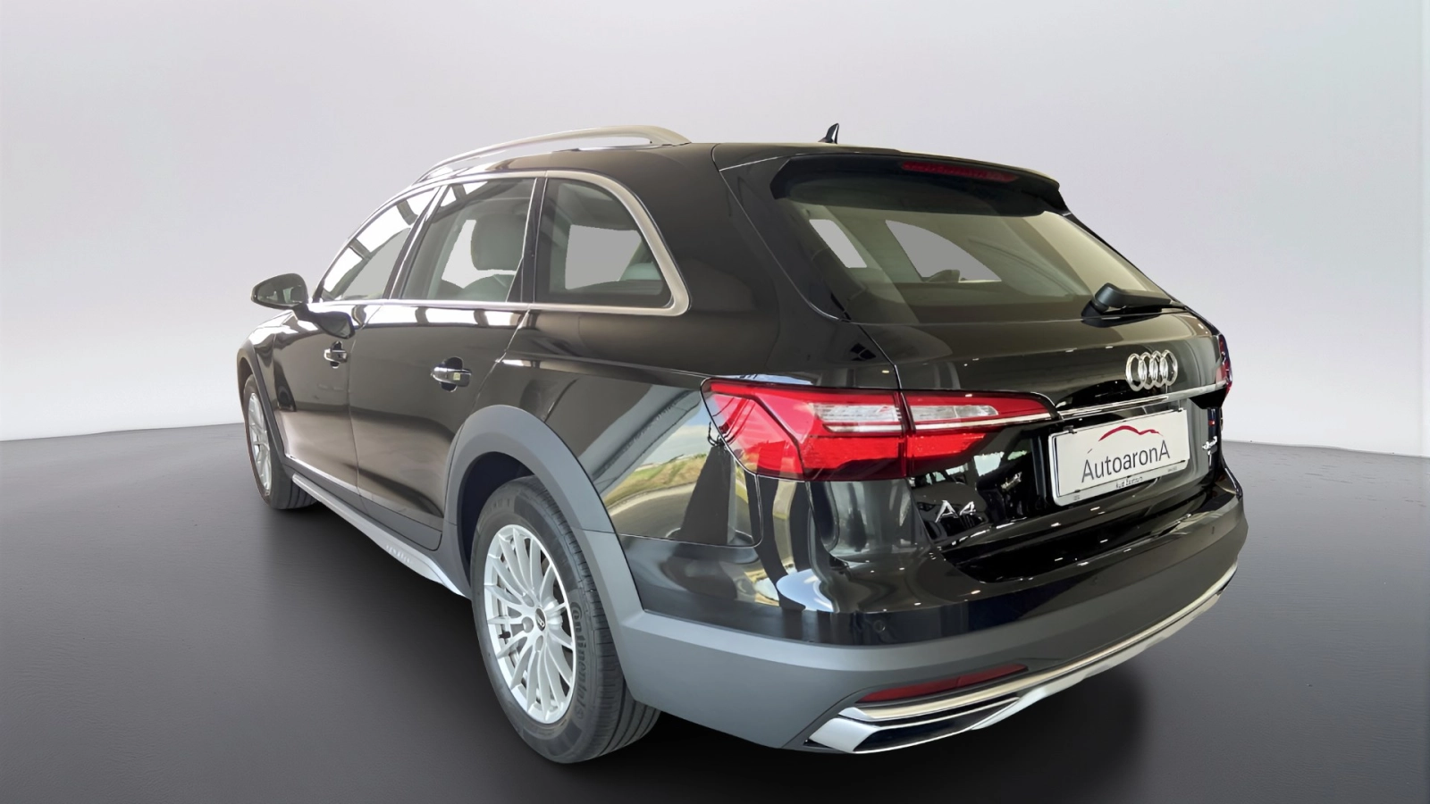 img-3 Audi A4 Audi AU-U70387