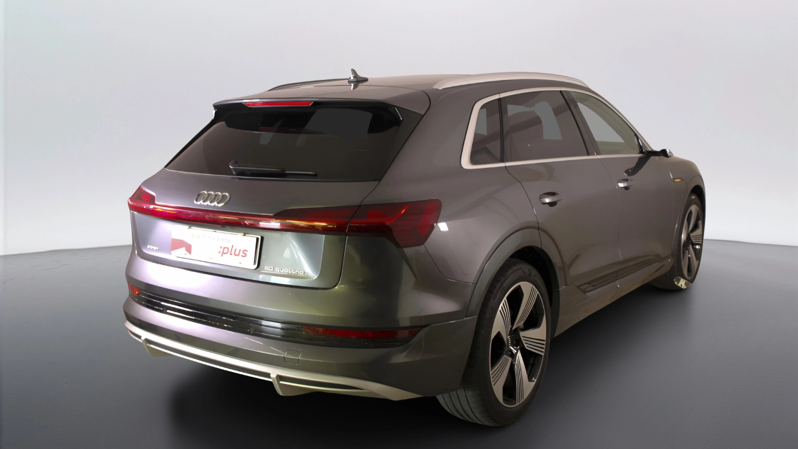 img-1 Audi e-tron Audi AU-U79034