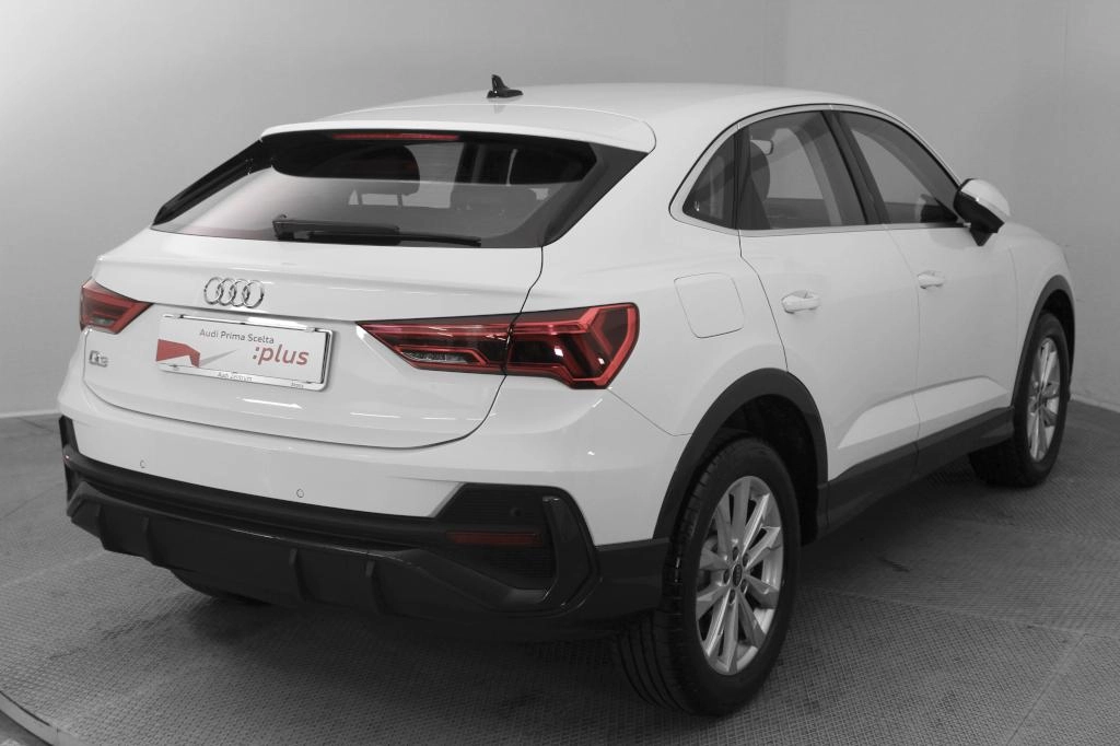 img-1 Audi Q3 Sportback Audi AU-N178053