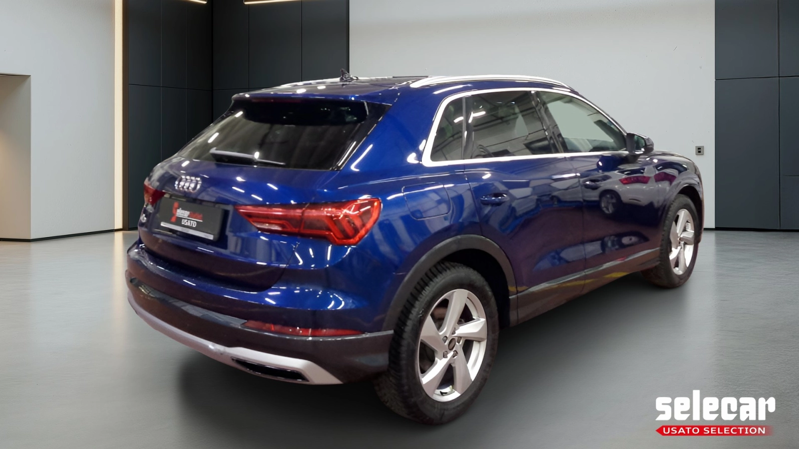img-3 Audi Q3 Audi SE-U77430