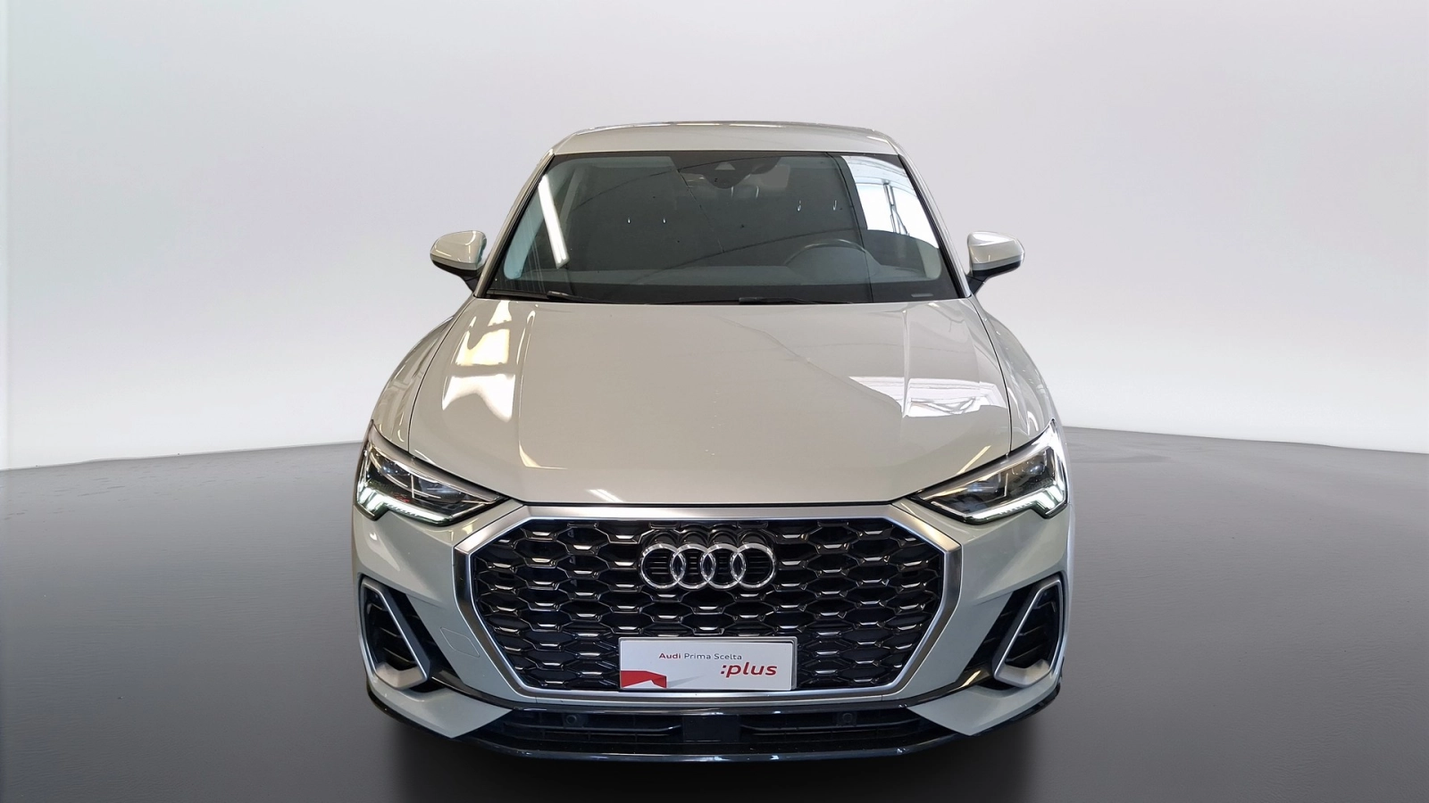 img-1 Audi Q3 Sportback Audi AU-U79436