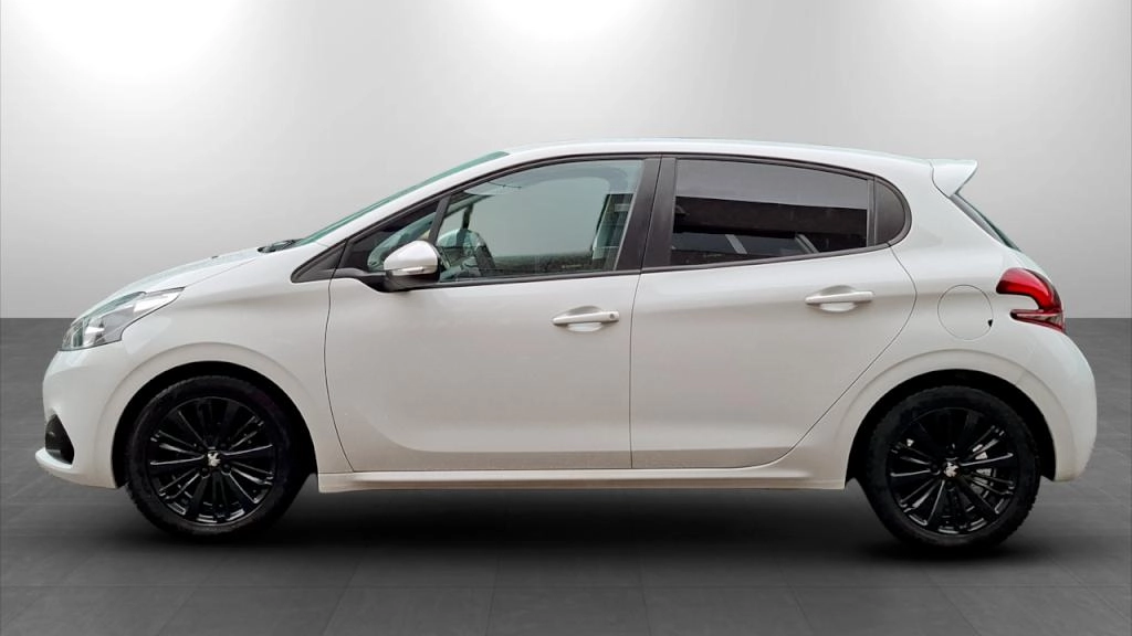 img-2 Peugeot 208 Peugeot SE-U79100