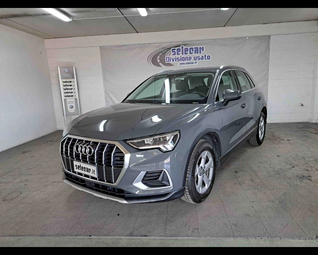 img-0 Audi Q3 Audi SE-U78535