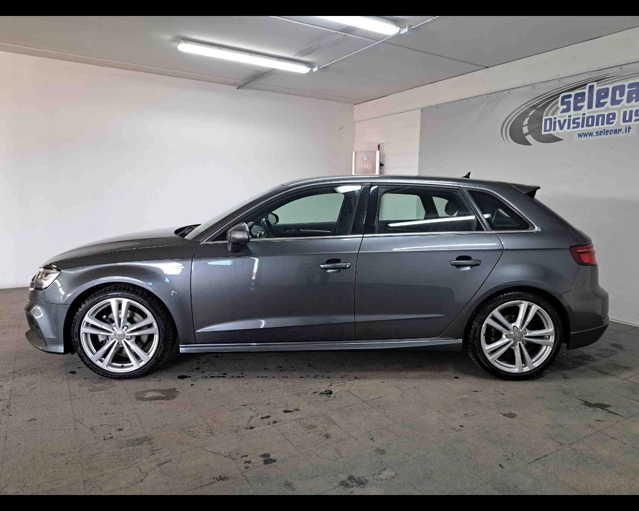 img-1 Audi A3 Sportback Audi SE-U78965