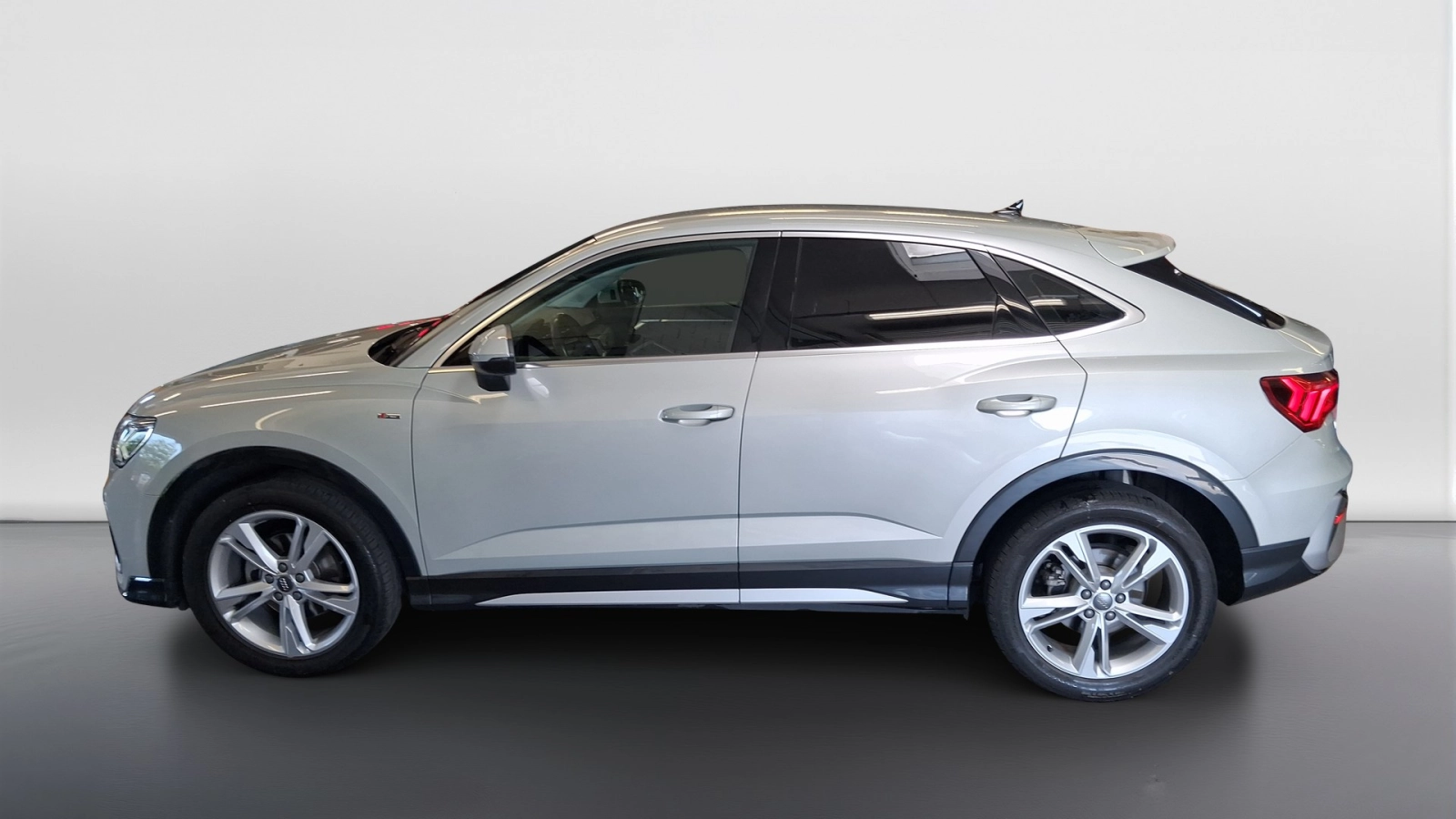 img-2 Audi Q3 Sportback Audi AU-U79436