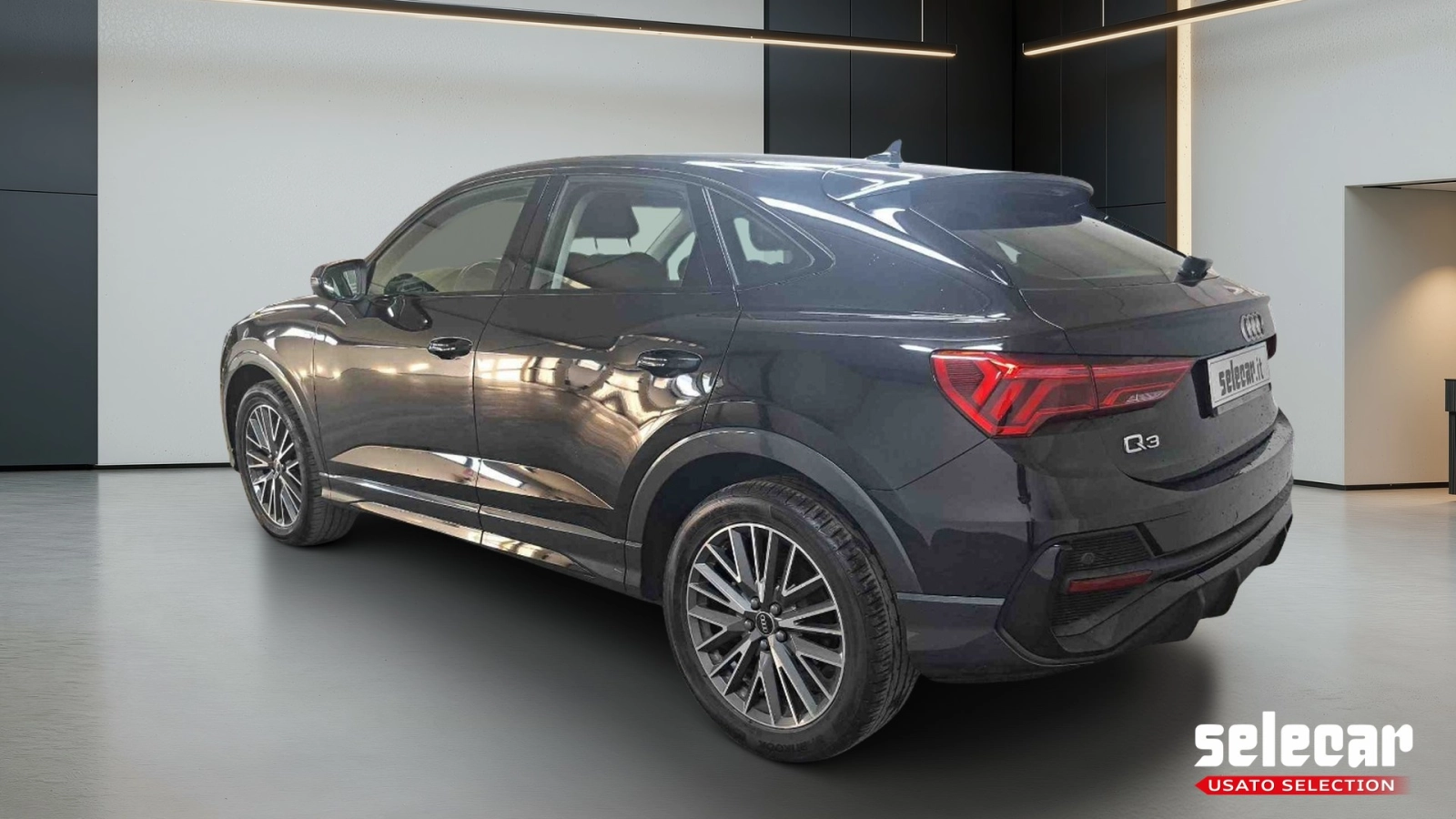 img-2 Audi Q3 Sportback Audi SE-U78929