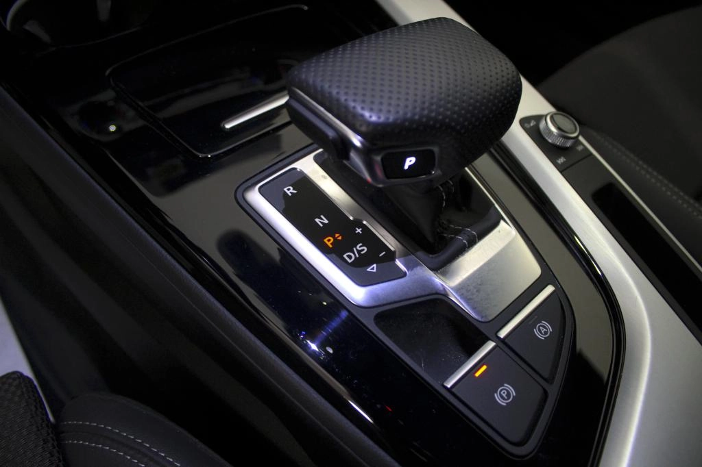 img-4 Audi A5 Audi AU-U77853