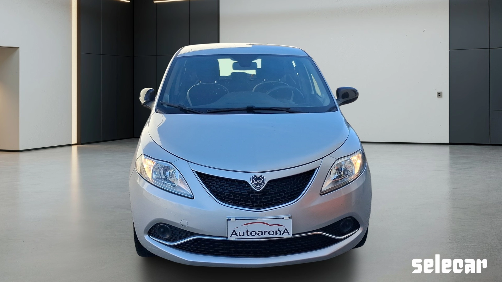 img-1 Lancia Ypsilon Lancia SE-U76052