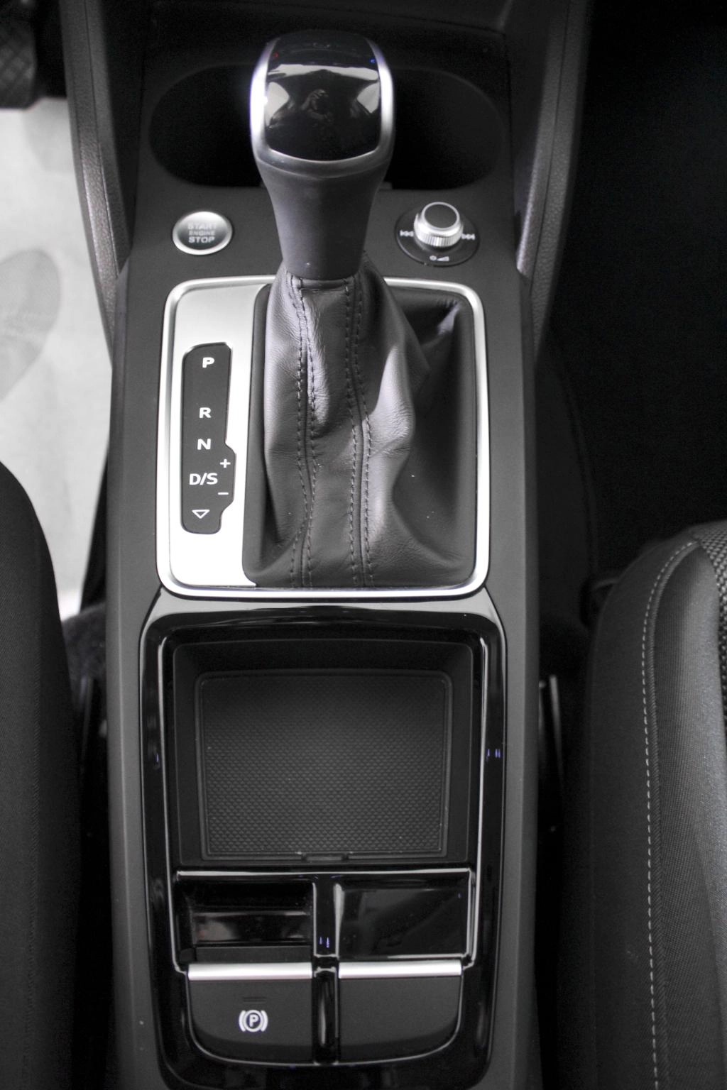 img-4 Audi Q2 Audi AU-U76522