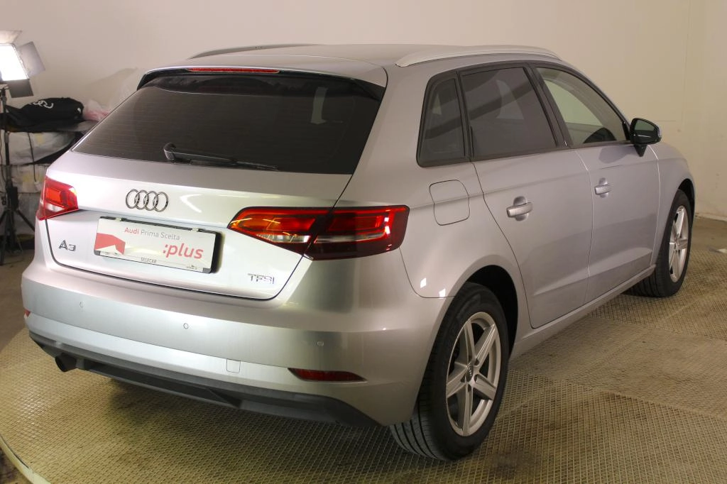 img-1 Audi A3 Sportback Audi AU-U77335