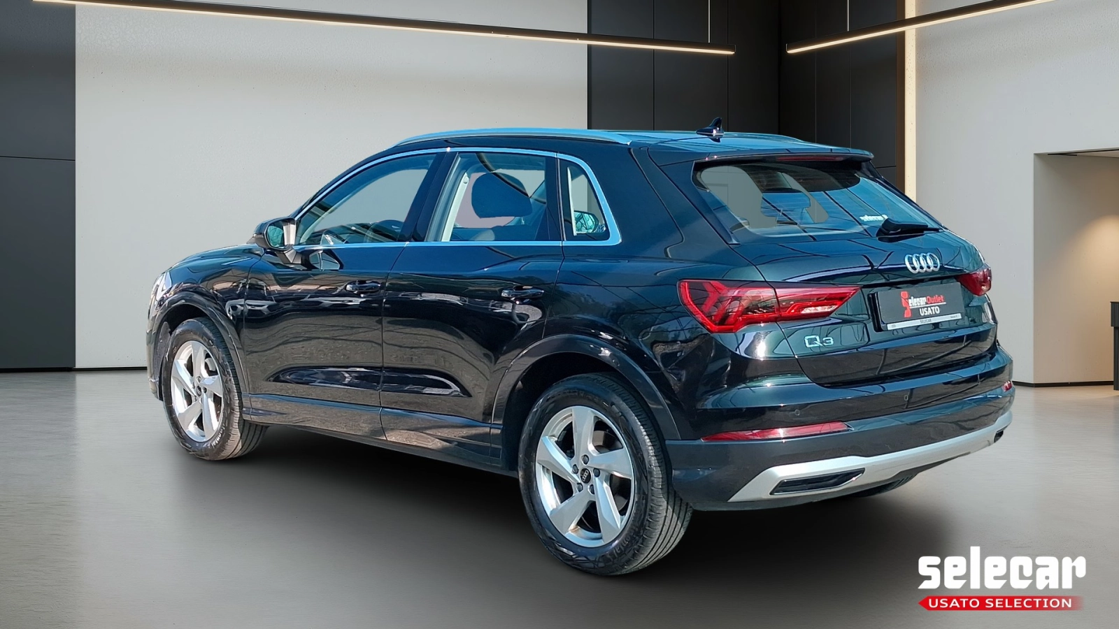 img-3 Audi Q3 Audi SE-U78037