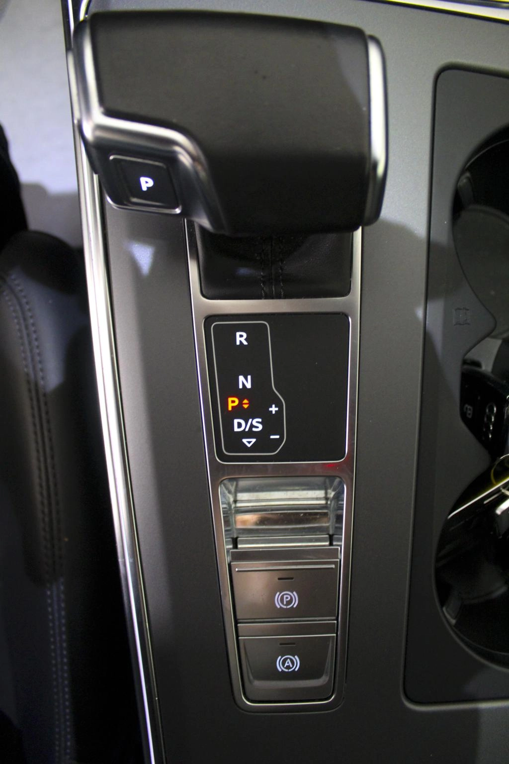 img-4 Audi A6 Audi AU-U78515