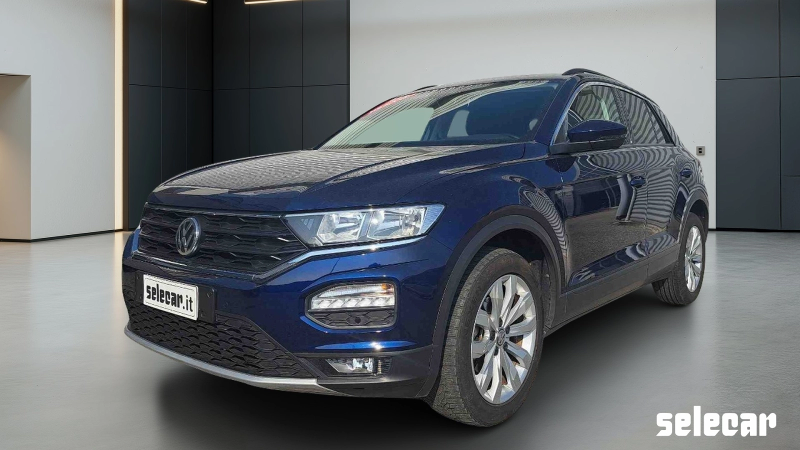 img-0 Volkswagen T-Roc Volkswagen SE-U75292