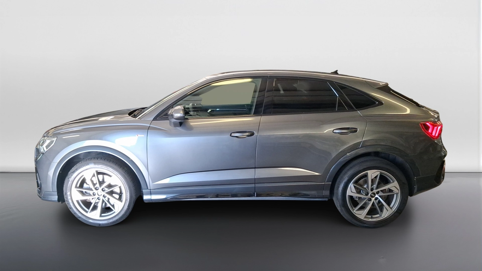 img-2 Audi Q3 Sportback Audi AU-U79677
