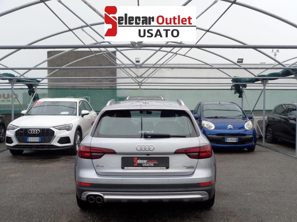 img-4 Audi A4 Audi SE-U77779