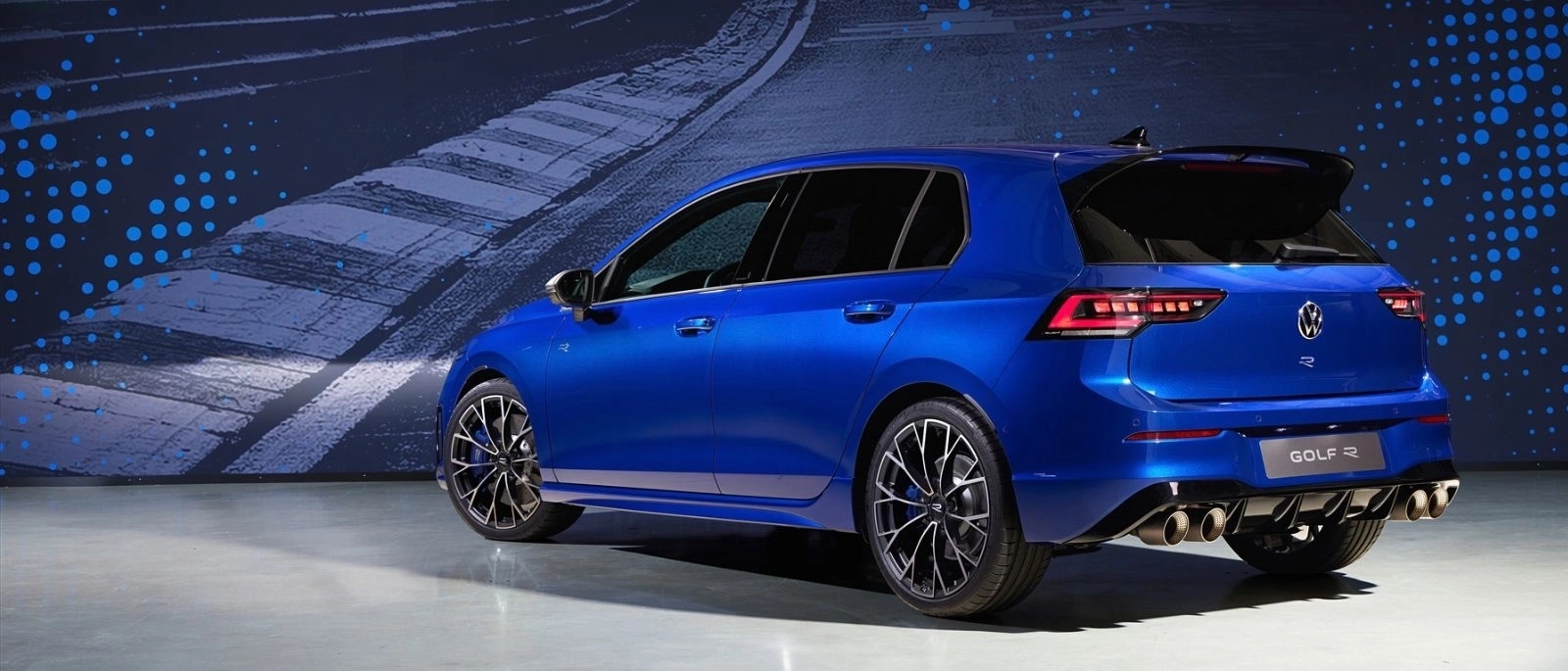 Nuova Volkswagen Golf-R