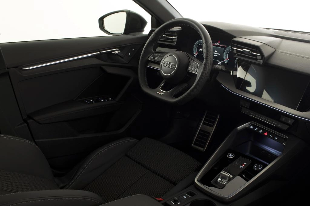 img-3 Audi A3 Audi SE-U78866