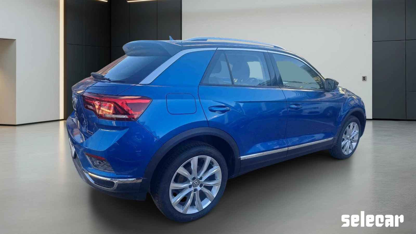 img-3 Volkswagen T-Roc Volkswagen SE-U76969