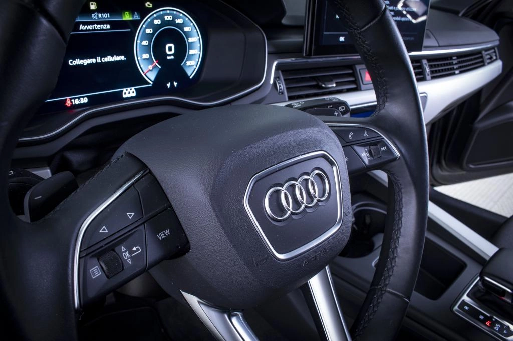 img-4 Audi A4 Avant Audi SE-U73348