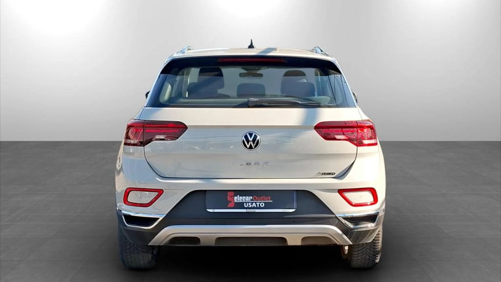 img-4 Volkswagen T-Roc Volkswagen SE-U76979