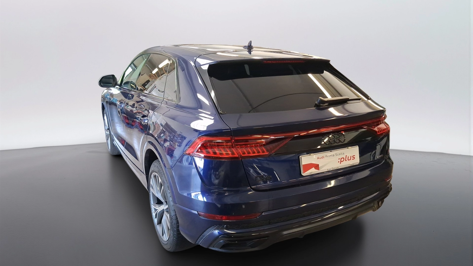 img-3 Audi Q8 Audi AU-U78773