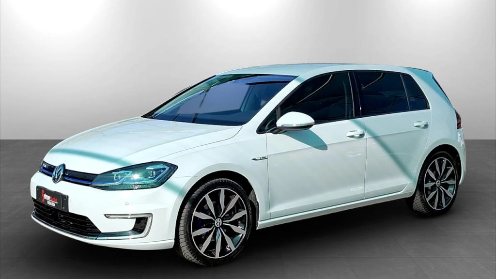 img-0 Volkswagen Golf Volkswagen SE-U78916