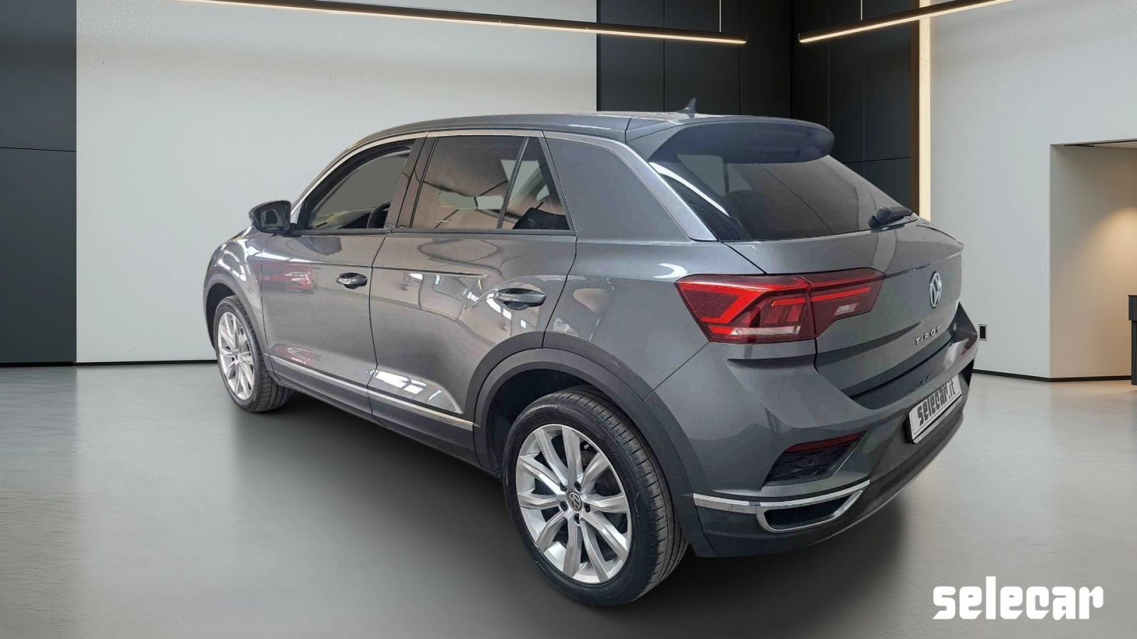 img-2 Volkswagen T-Roc Volkswagen SE-U79144