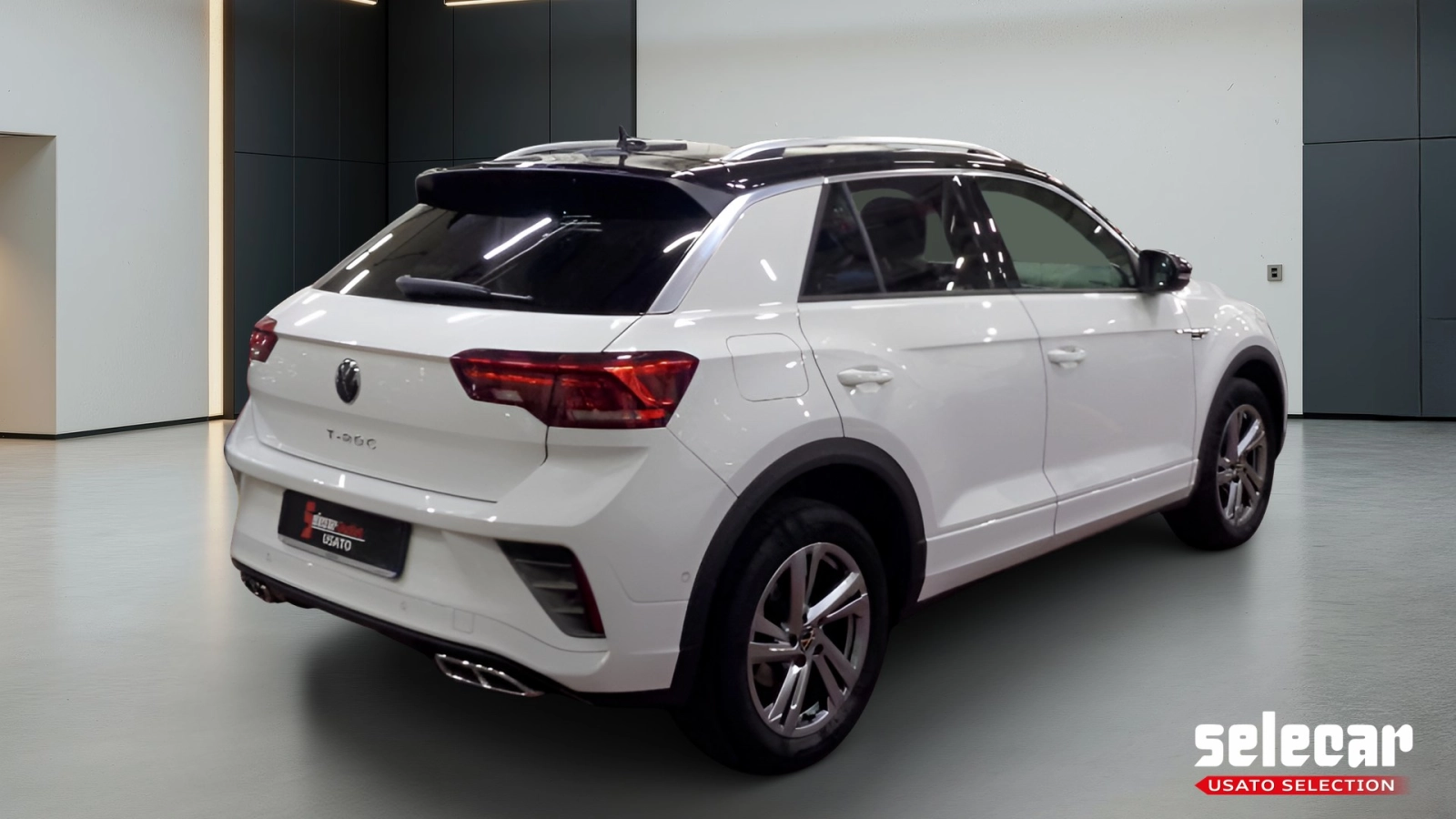 img-3 Volkswagen T-Roc Volkswagen SE-U77097