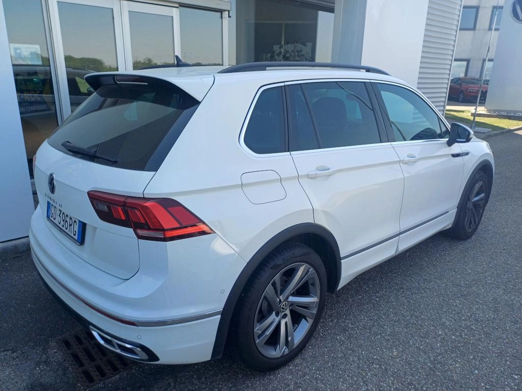 img-2 Volkswagen Tiguan Volkswagen SE-U79452