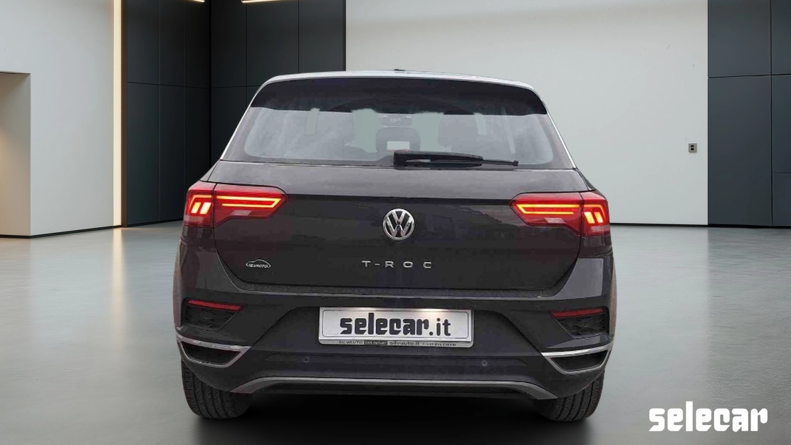 img-3 Volkswagen T-Roc Volkswagen SE-U77755