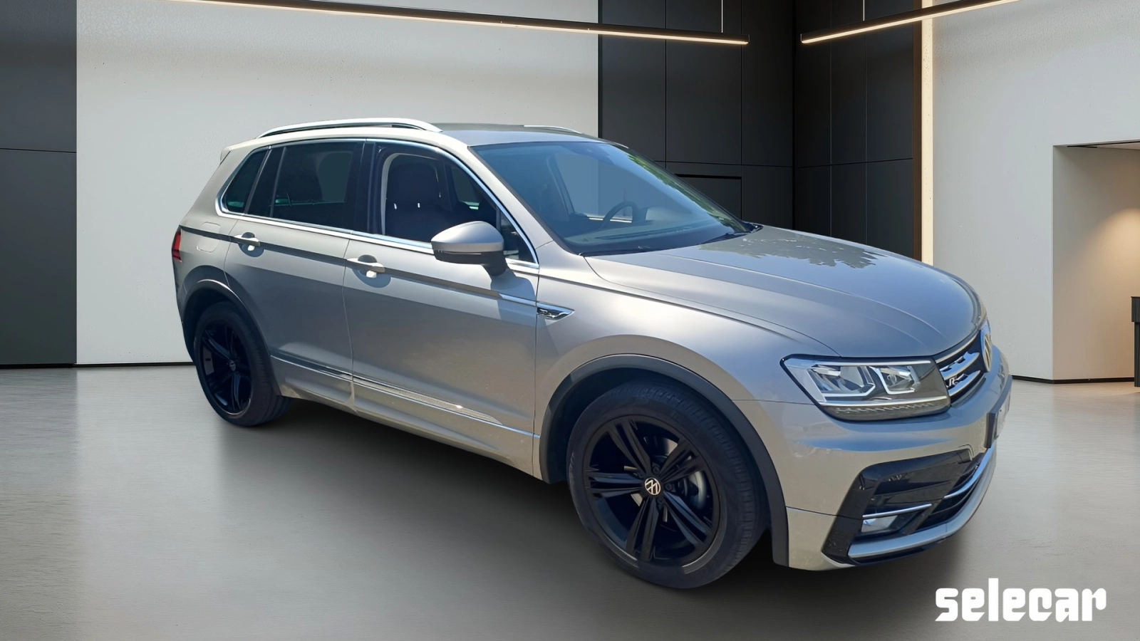 img-1 Volkswagen Tiguan Volkswagen SE-U78635