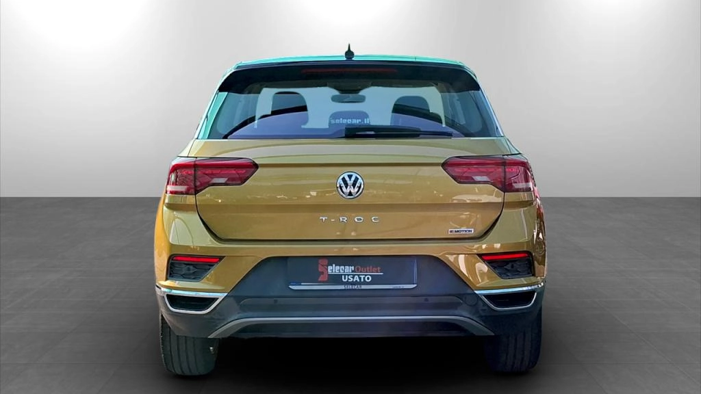 img-4 Volkswagen T-Roc Volkswagen SE-U78282