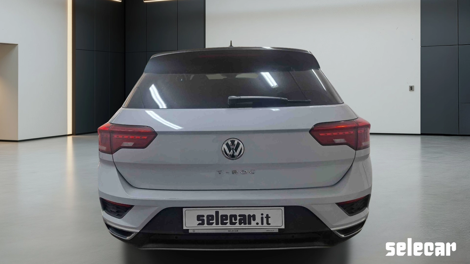 img-3 Volkswagen T-Roc Volkswagen SE-U78419