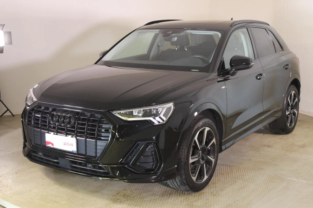 img-0 Audi Q3 Audi AU-U77301