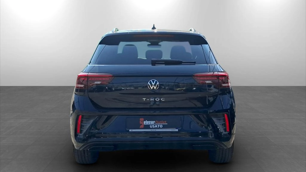 img-4 Volkswagen T-Roc Volkswagen SE-U77509