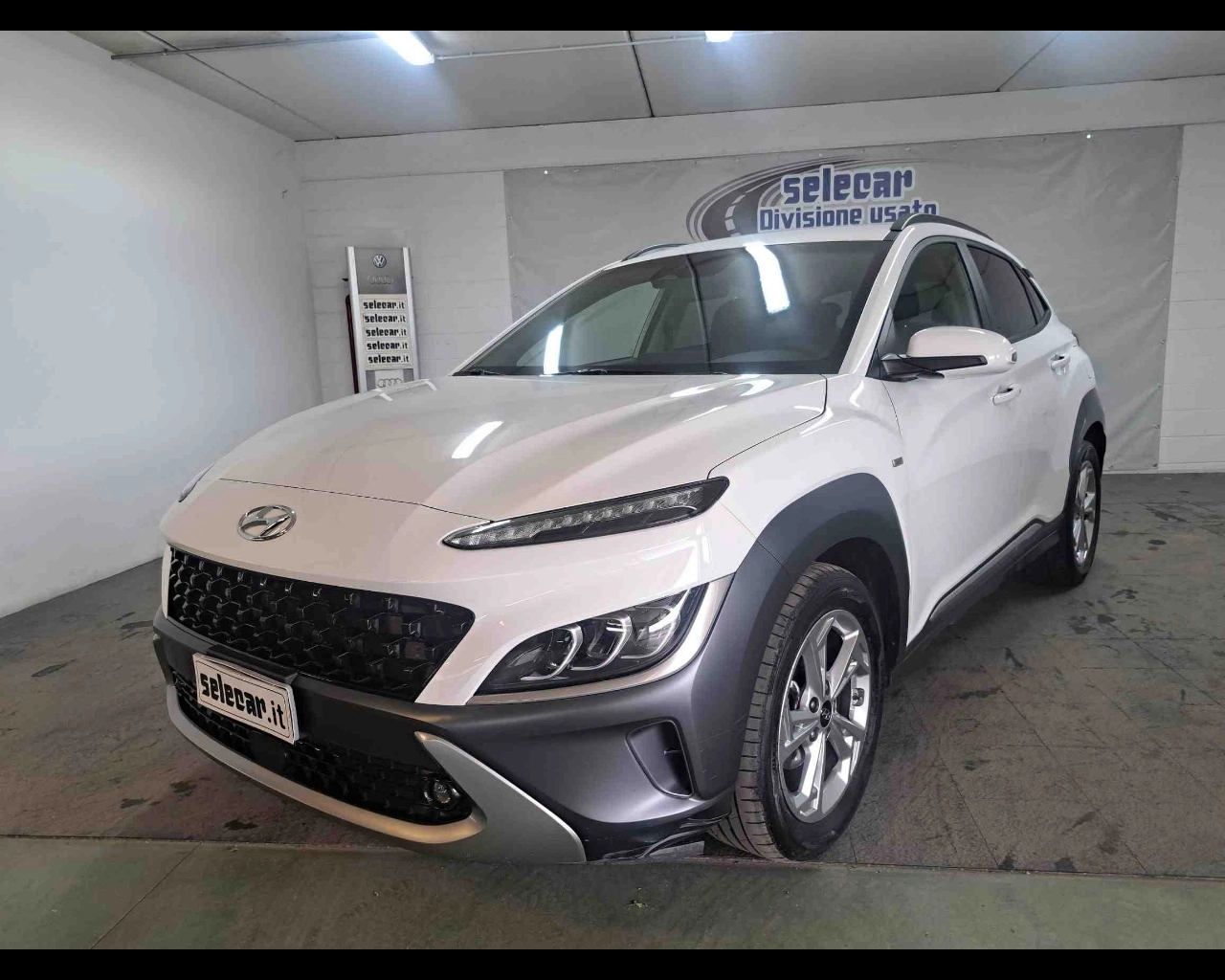 img-0 Hyundai Kona Hyundai SE-U78203