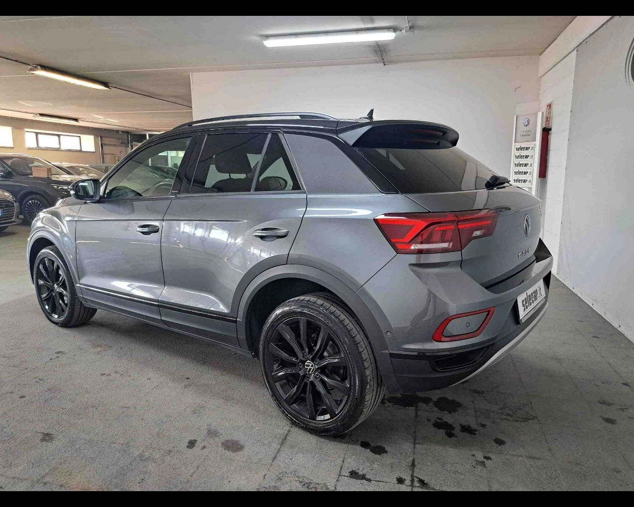 img-2 Volkswagen T-Roc Volkswagen SE-U79520