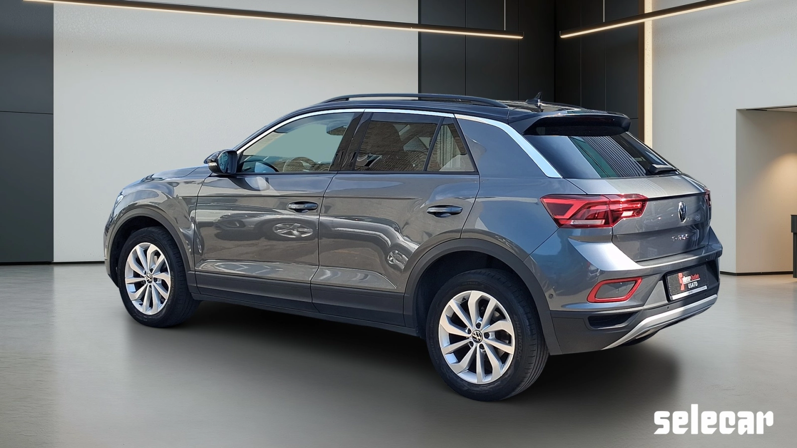 img-3 Volkswagen T-Roc Volkswagen SE-U79438