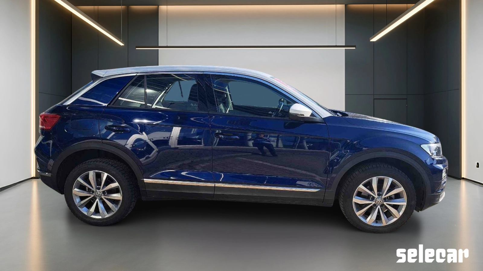 img-4 Volkswagen T-Roc Volkswagen SE-U75918
