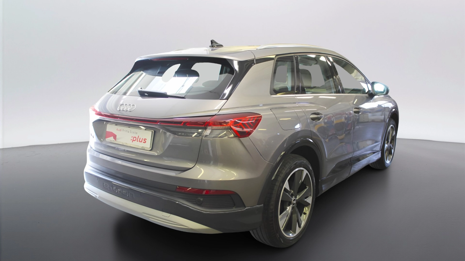 img-1 Audi Q4 Audi SE-U78412