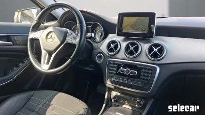 Mercedes-Benz GLA-X156 - SE-U79595 